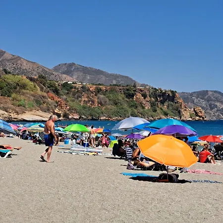 2 Bed - Sleeps 5 - Private Pool & Garden Нерха