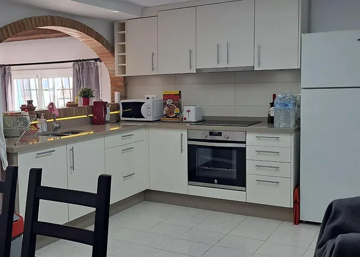 2 Bed - Sleeps 5 - Private Pool & Garden Вилла Нерха