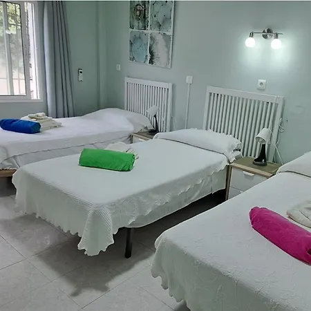 2 Bed - Sleeps 5 - Private Pool & Garden Villa