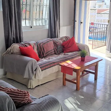 2 Bed - Sleeps 5 - Private Pool&garden