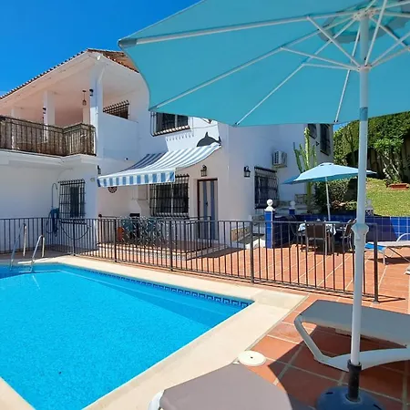 2 Bed - Sleeps 5 - Private Pool&garden Villa