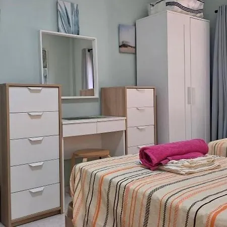 2 Bed - Sleeps 5 - Private Pool&garden Villa Nerja