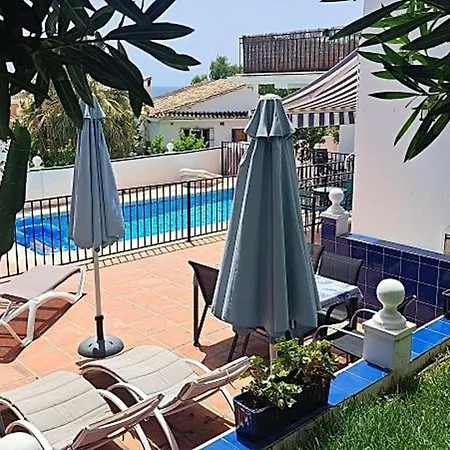 Вілла 2 Bed - Sleeps 5 - Private Pool & Garden Нерха