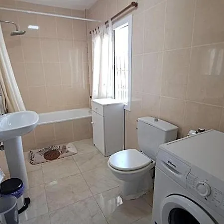 2 Bed - Sleeps 5 - Private Pool & Garden Вілла