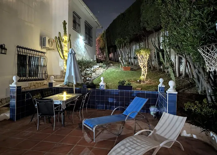 Villa 2 Bed - Sleeps 5 - Private Pool & Garden Nerja