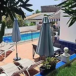 Villa 2 Bed - Sleeps 5 - Private Pool & Garden Nerja